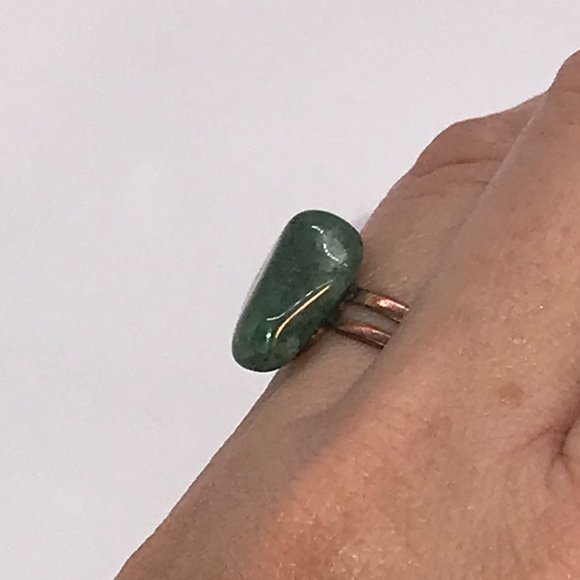 Green Aventurine Stone Ring, Sizeable - Picture 6 of 6